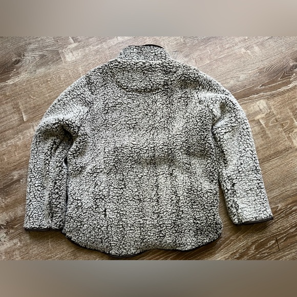 Cleveland browns mock neck sweatshirt. Quarter zip. Large. New with tags - Picture 7 of 7